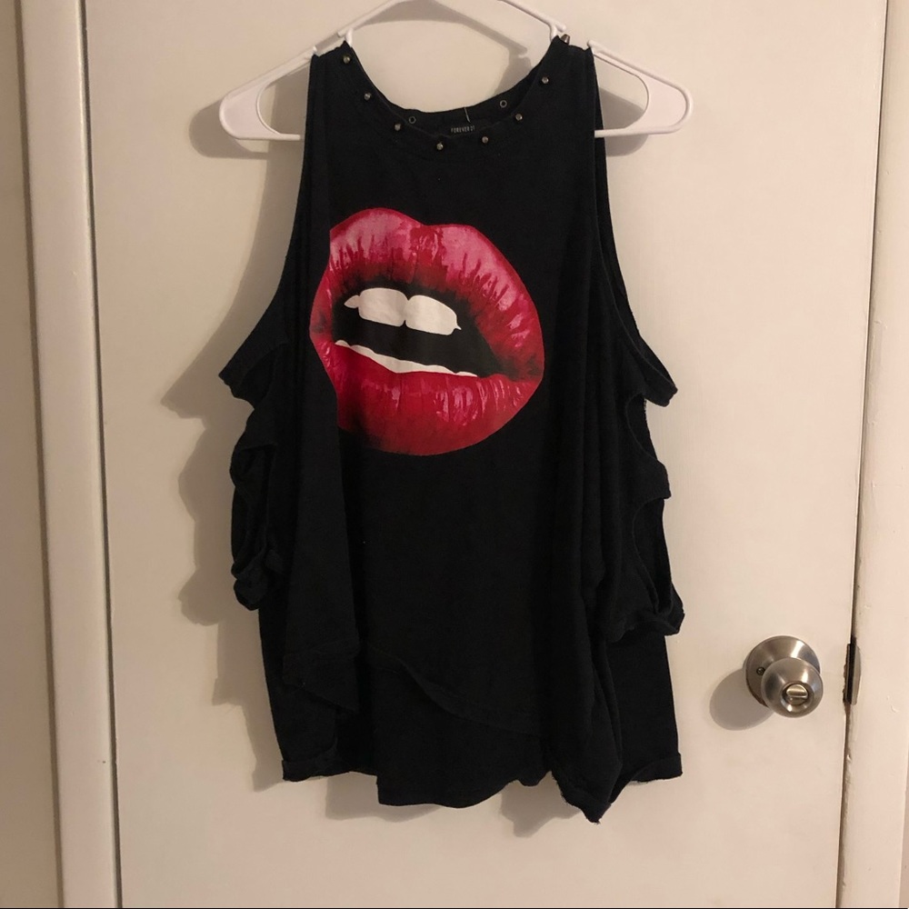 Lips shirt